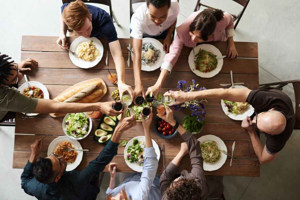 Hungry for Savings? How to Eat Well and Spend Less While Traveling